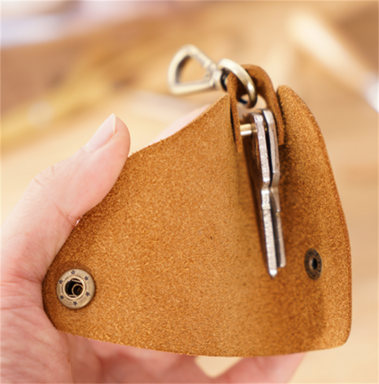 Top Layer Cowhide Small Men Keychain